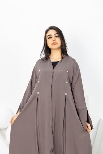 عباية نود مع كسرات ومزينة بفصوص الكريستال