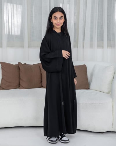 عباية بناتي سادة وعملية
