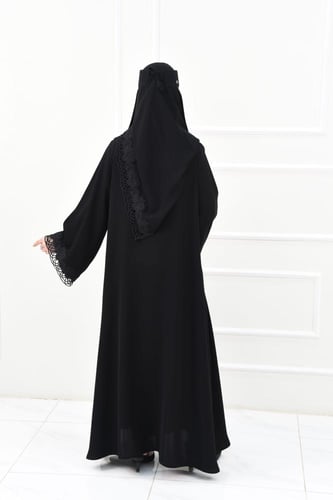 عباية نواعم بكلفة جاهزة على الصدر والاكمام