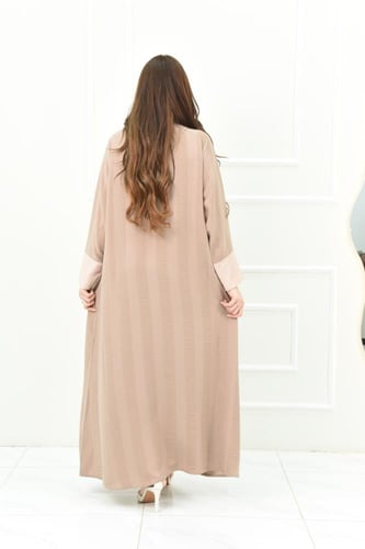 عباية فوكر أنيقة بلون نود ومزيج من البيج