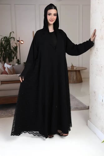 عباية نص كلوش بتركيبة دانتيل ناعم