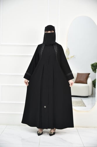 عباية كريب كاجوال بلمسة جاكار مميزة