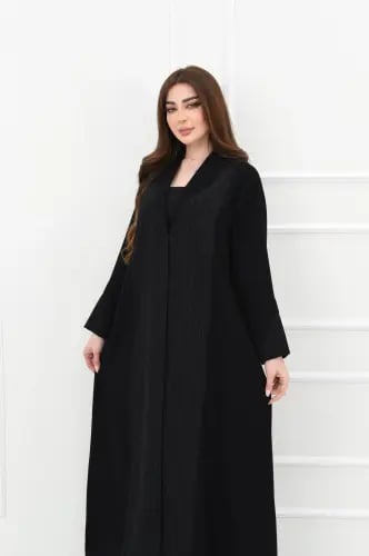 عباية كريب مع تدخيلات قماش مقلم