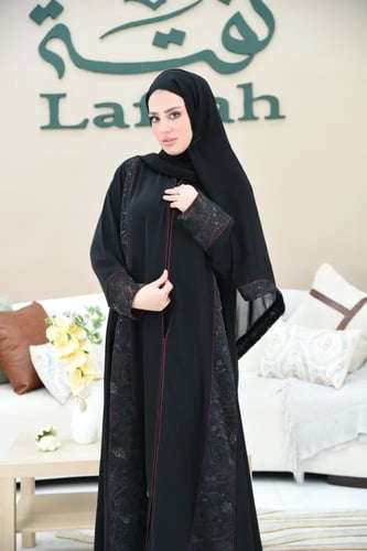 عباية سوداء بدانتيل أورجانزا مطرز ترتر