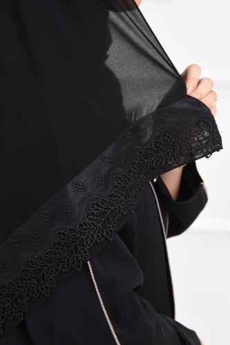 طرحة مناسبات بتصميم أنيق وخامة خفيفة