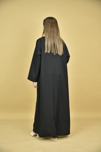 عباية بليزر بياقة 3 طبقات بتصميم عصري