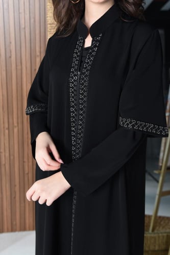 عباية نواعم بتطريز ذهبي وسحاب مخفي مميز