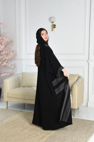 عباية لف اماراتي بشت من الكريب الناعم بتركيبه الكت...