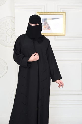عباية كريب سوداء بتطريز شك على الجوانب