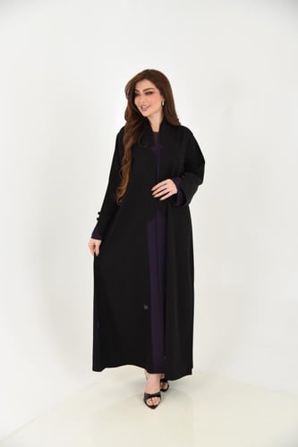 عباية سوداء كريب كاجوال بلمسة بنفسجية أنيقة