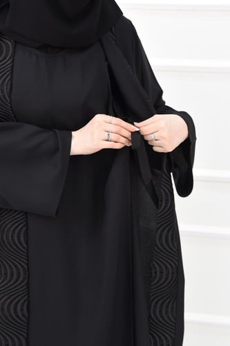 عباية كريب عملية بطبقة داخلية وحواف مزينة بكلف