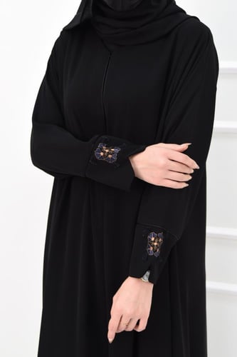 عباية كلوش ملكي بتطريز كحلي وذهبي على الكم