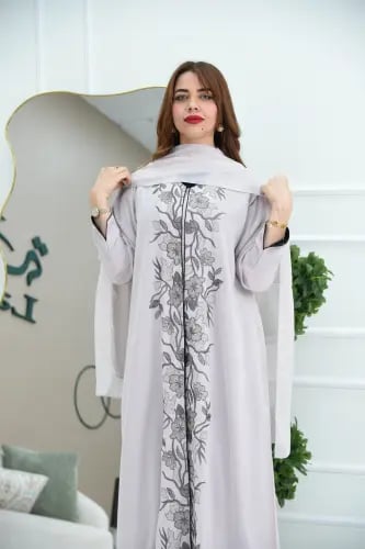 عباية روز بيج صيفية بتطريز ذهبي ورمادي