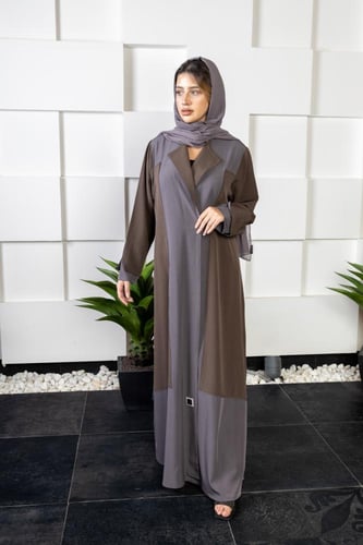 عباية منسقة بلونين بني ورصاصي