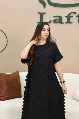 فستان داخلي نص كم على شكل طبقات مربعه