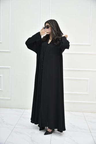 عباية كاجوال ببانده كاملة وكسرات تكمّل الإطلالة