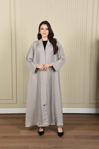 عباية رمادية ناعمة وكسرات مميزة