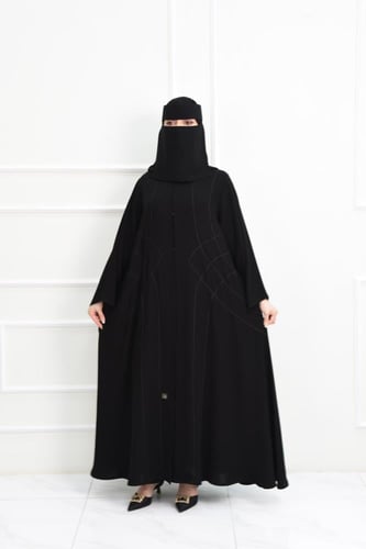 عباية كاجوال مزينة بقيطان والكم مربع