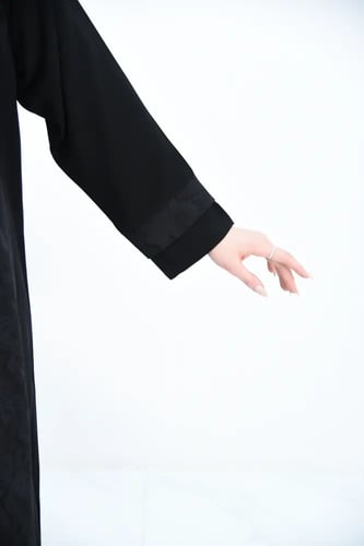 عباية ملكي كاجوال بتفاصيل جاكار تركي