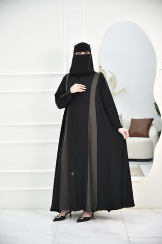 عباية كلوش حريرية بتفاصيل زيتيه ساحرة