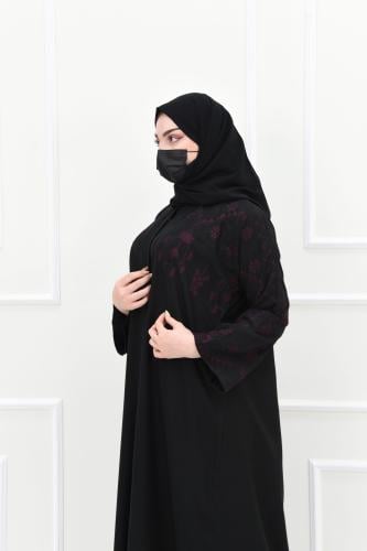 عباية بتطريز عودي وأسود