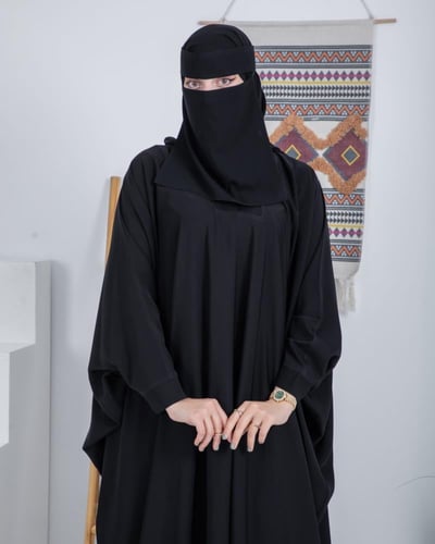 عباية ساده بشت كم عادي