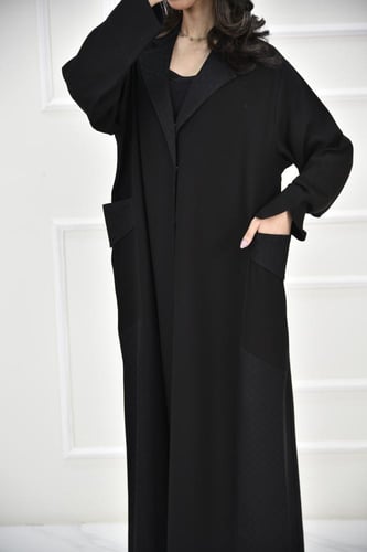 عباية عملية بجيوب وتدخيلات جاكار