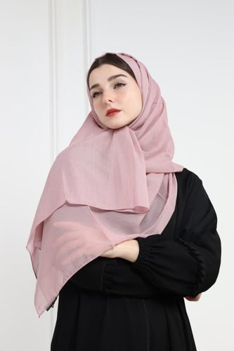 طرحة شيفون باللون الوردي