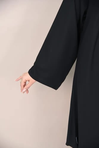 عباية سادة كلوش طبقتين بسحاب