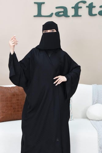 عباية بشت بقماش جاكار منقط