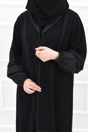 عباية بسحاب وكول ريفير مع أكمام جاكار مطاط