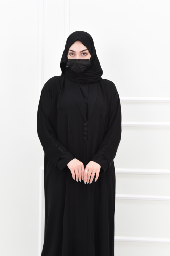 عباية حريرية ناعمة بياقة وأزرار قماشية