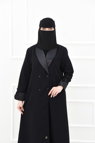 جاكيت عباية شتوي عملي بقصة مرتبة وتفاصيل تفتة