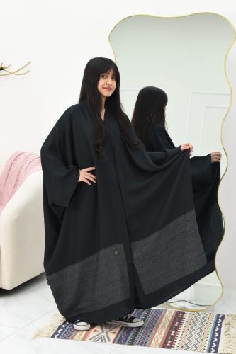 عباية بناتي بشت بلون زيتي غامق قماش مقلم