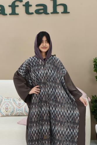 عباية بناتي نص بشت بقماش مموج