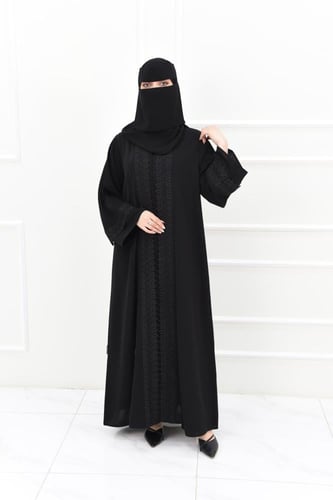 عباية نواعم بتفاصيل كلفة مميزة