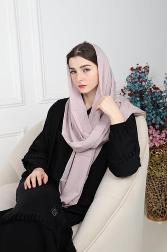 طرحة شيفون باللون الوردي الفاتح