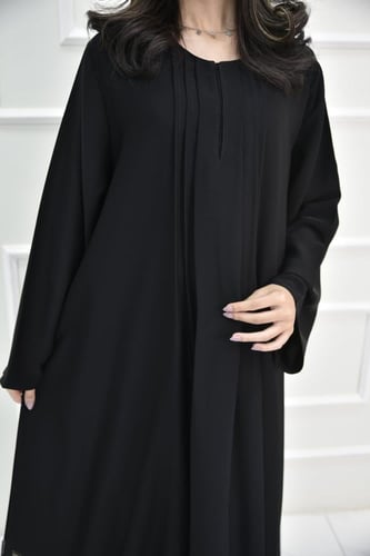 عباية نص كلوش مغلقة مع كسرات أمامية