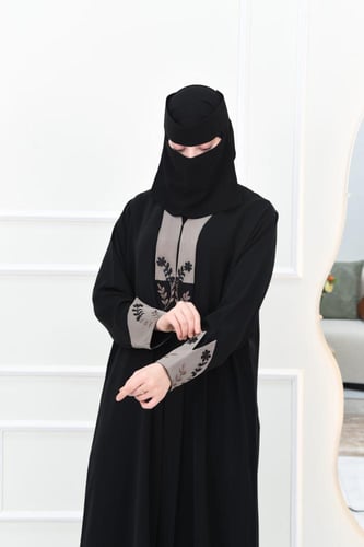 عباية ناعمة مع كول شال وأكمام مقلوبة بيج