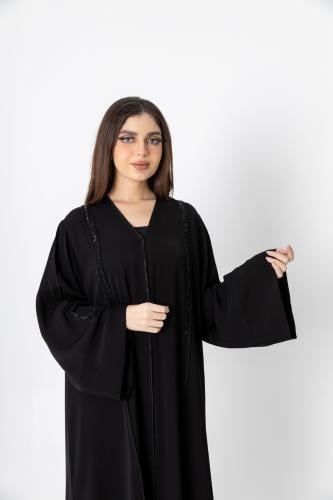 عباية بتطريز في الجوانب والاكمام