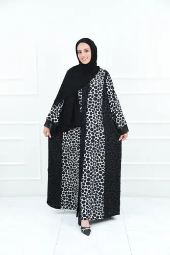 عباية مشجّر العودة لون اوف وايت بتفصيلة شيفون هاي...