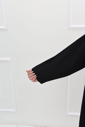 عباية عملية بجيوب وتطريز عنابي