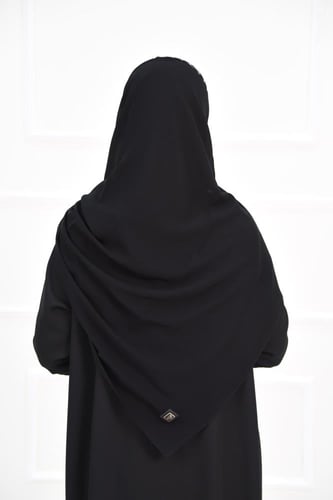 طرحة كاجوال خفيفة وعملية بتصميم عصري