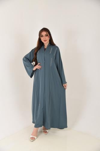 عباية بلون اخضر ناعمة بتطريز شك أنيق على الصدر وال...