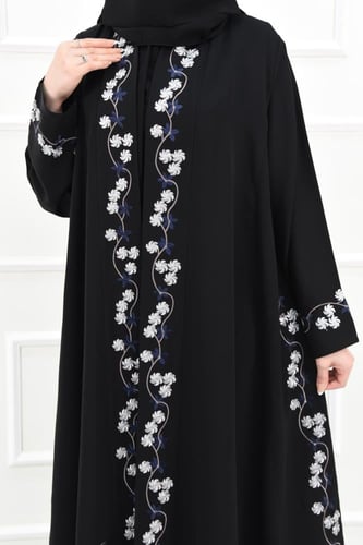 عباية مناسبات حريرية بتطريز ملون