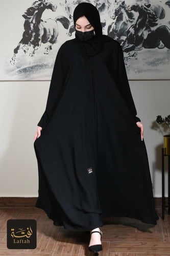 عباية سادة كلوش بكسرة انيقة في الخلف