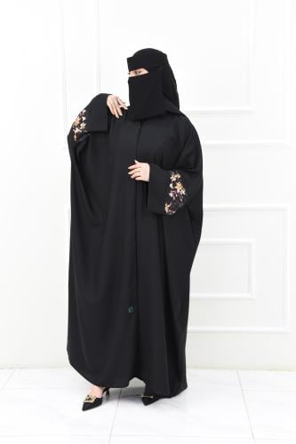 عباية كريب نص بشت بتفاصيل ملونة على الأكمام