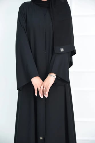 عباية كلوش بكسرة وتطريز أنيق