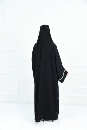 عباية نص بشت لف سوداء باسورة منسوجة ذهبي وكحلي