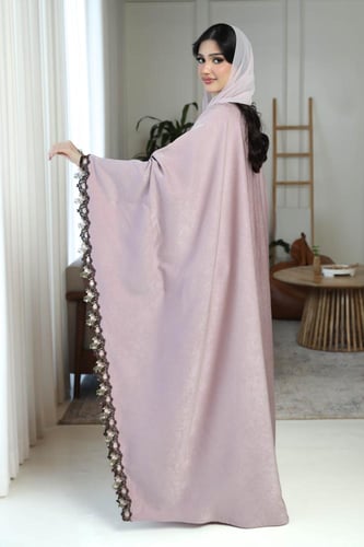عباية بشت شمواه بلون بينك مزينة بكلفة